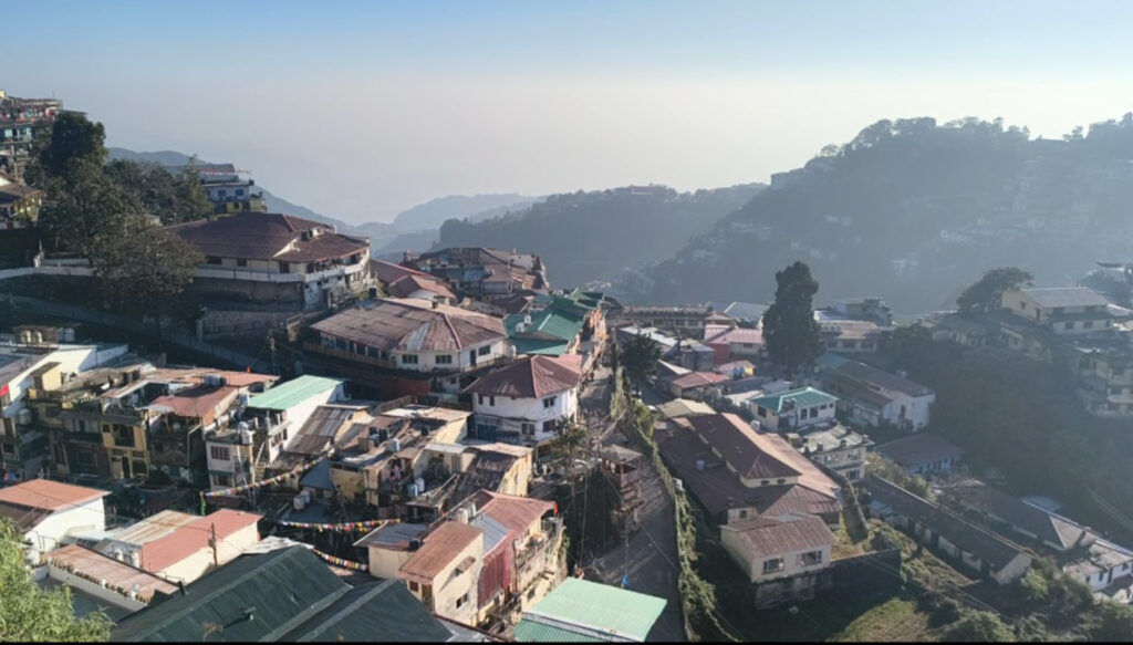 बिना सी फार्म जमा कराये, विदेशियों को होटल में ठहराने पर अभिसूचना इकाई द्वारा होटल के विरुद्ध थाने में कराया मुकदमा